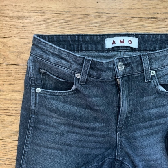 AMO Gray Twist Zip Skinny Jeans in Smoke - Picture 5 of 8